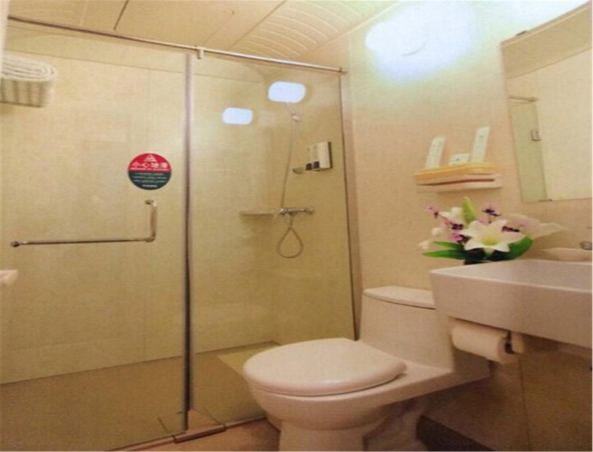 Greentree Inn Liaoning Dalian Railway Station South Shengli Square Express Hotel Buitenkant foto